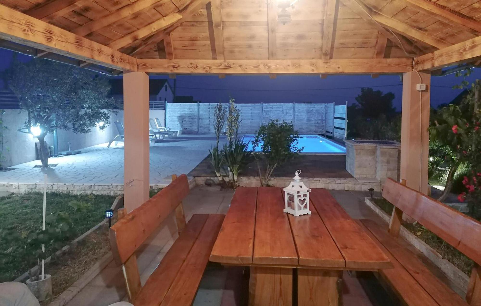 Amazing Home In Lisicic With Outdoor Swimming Pool Lisicici Екстер'єр фото