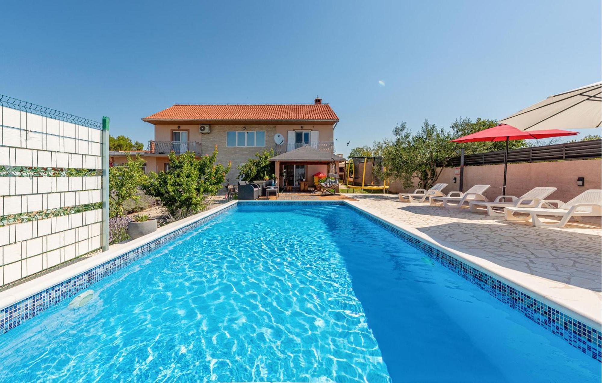 Amazing Home In Lisicic With Outdoor Swimming Pool Lisicici Екстер'єр фото
